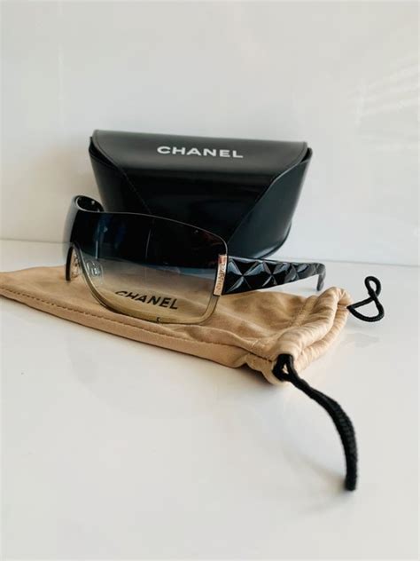 Lunettes de soleil Chanel 4126 masque vintage sunglass 